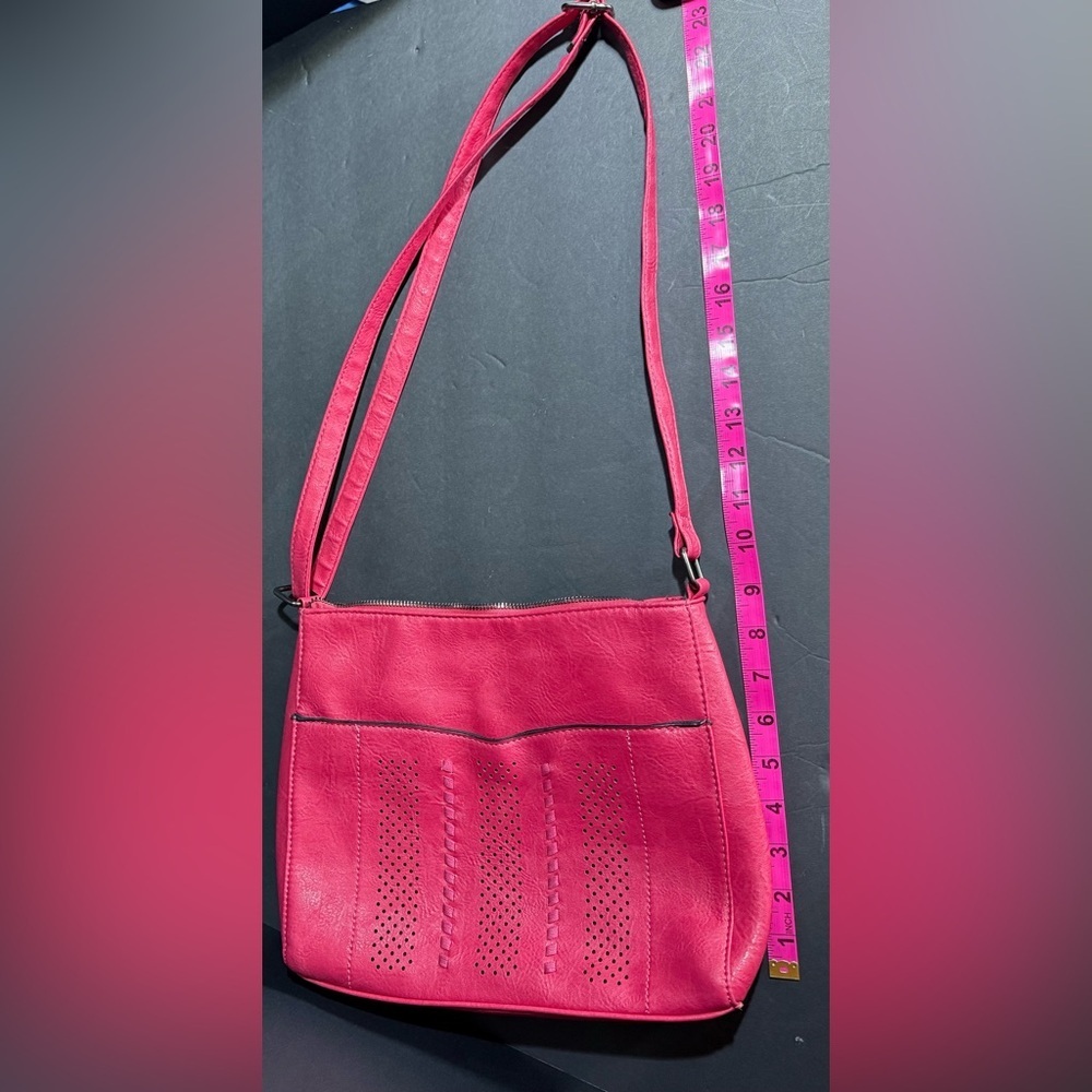 Sam and Hadley adjustable crossbody/shoulder bag - Picture 6 of 7